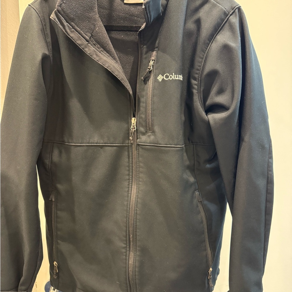 Columbia Men's Black Performance Jacket